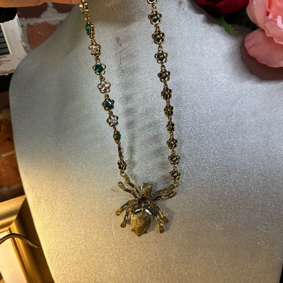 Unique spider 🕷️ necklace new year glam - Picture 7 of 8